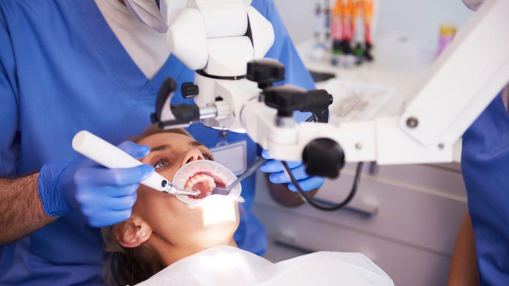 endodontist vs oral surgeon